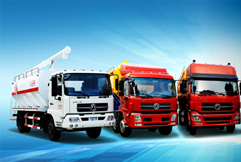 散裝飼料運(yùn)輸車(chē)